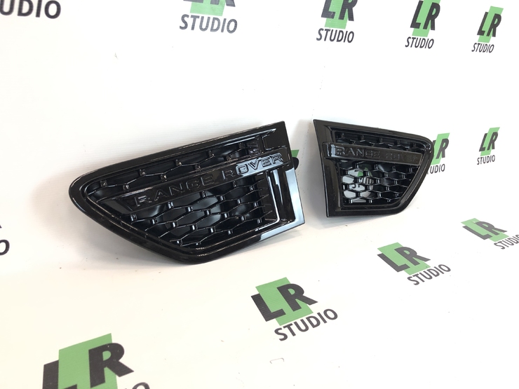 Решетки крыльев жабры Range Rover Sport 2010-2013 черные с надписью RANGE ROVER