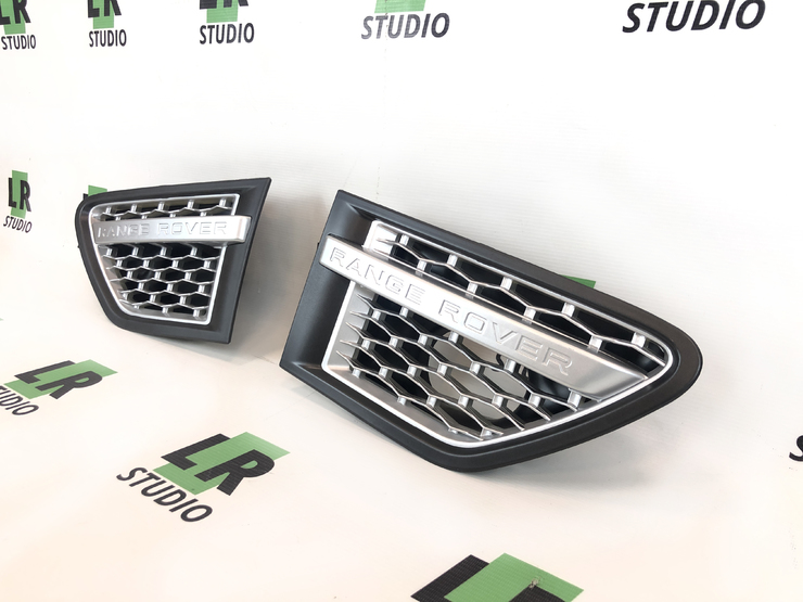 Решетки крыльев жабры Range Rover Sport 2010-2012 графит с надписью RANGE ROVER