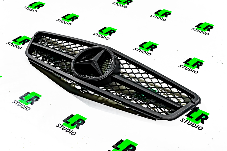Решетка радиатора Mercedes w204 AMG (2006 - 2011), premium ,черная матовая