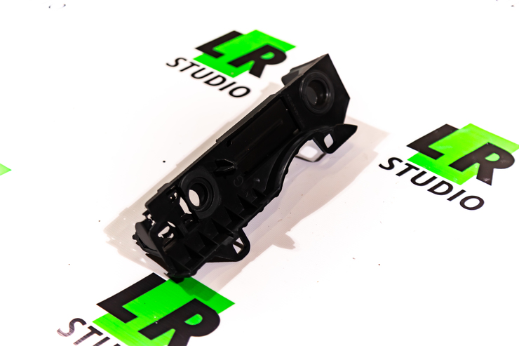 Кронштейн правой фары Range Rover Sport 2010-2013, внутренняя сторона