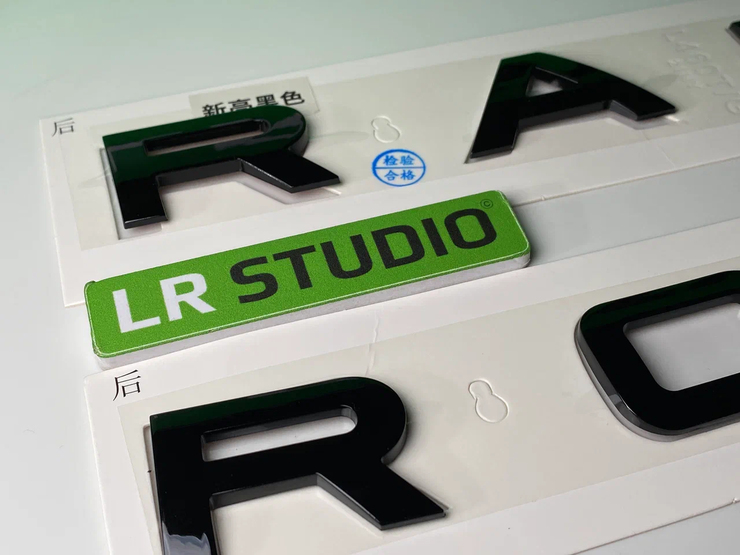Буквы Range Rover Sport L461 черные глянцевые 2023+ на крышку багажника