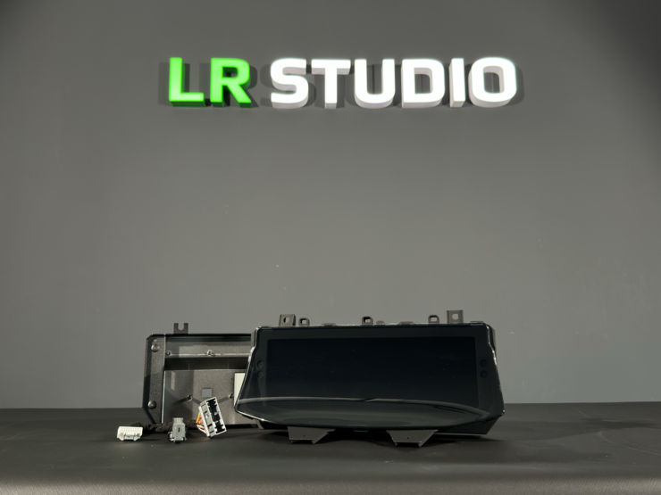 Приборная панель Range Rover qled 12.3