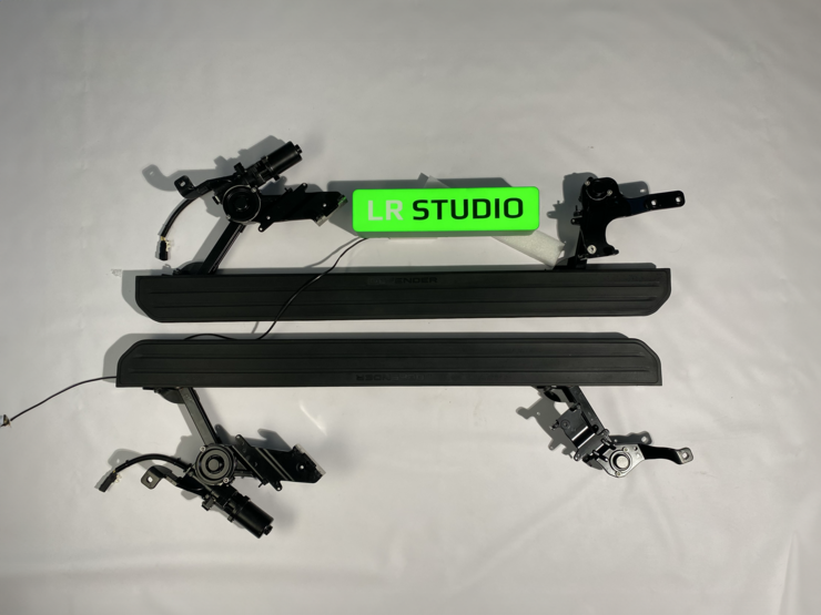 Комплект электропорогов Land Rover Defender L633 2020+