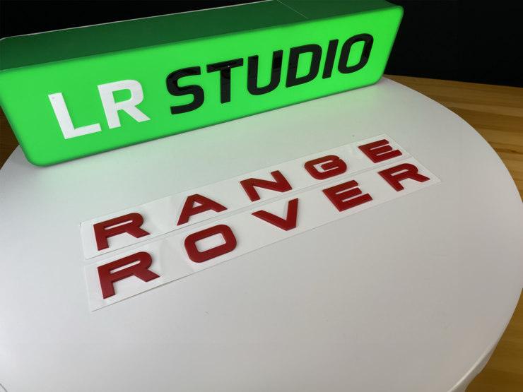 Буквы Range Rover красные