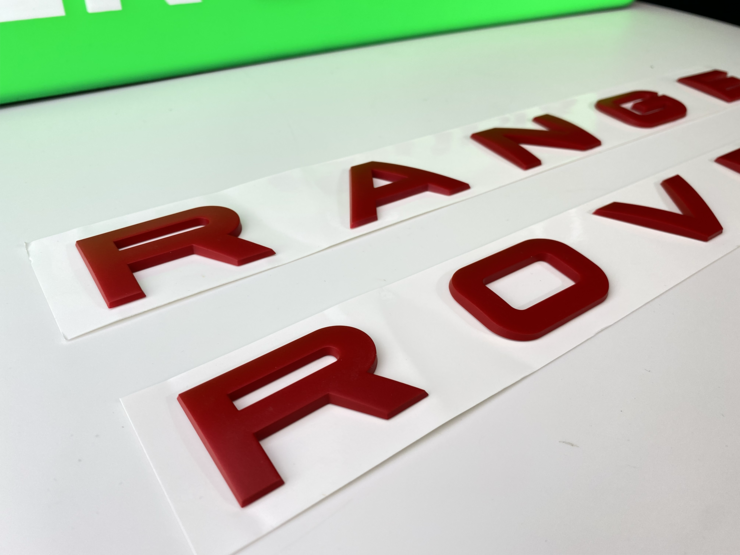 Буквы Range Rover красные