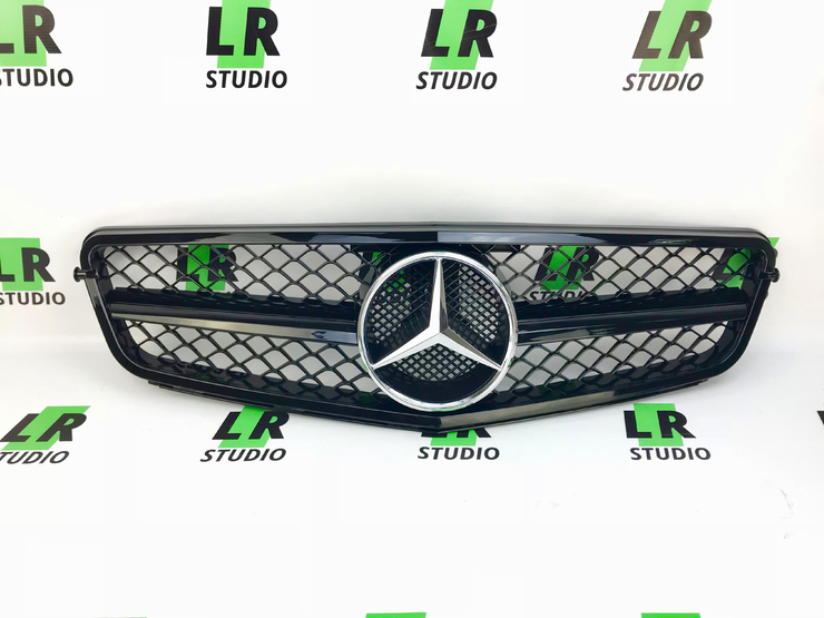 Решетка радиатора Mercedes w204 AMG (2011 - 2015), premium, черная с хром знаком