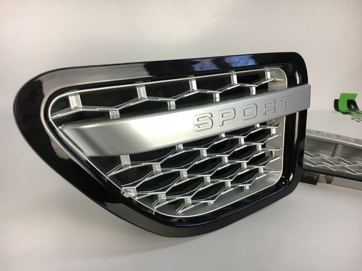 Решетки крыльев жабры черные на сером Range Rover Sport 2005-2009