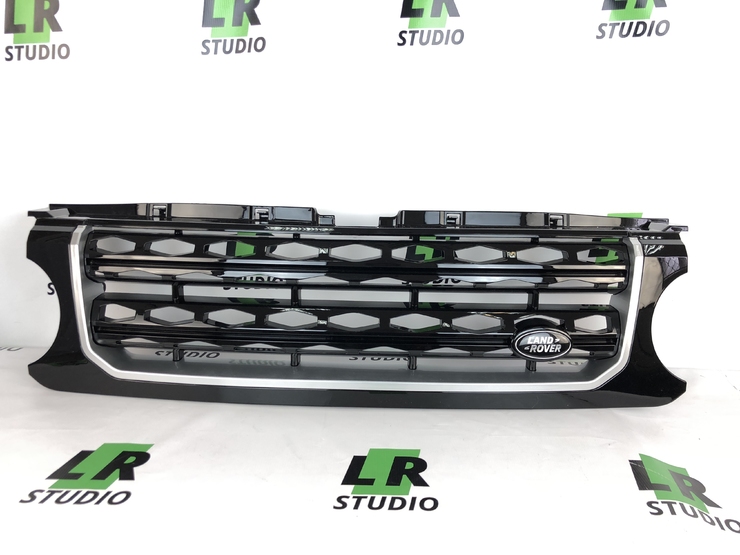 Решетка черная с серой полосой Land Rover Discovery 4 (до 2014 г.в.)